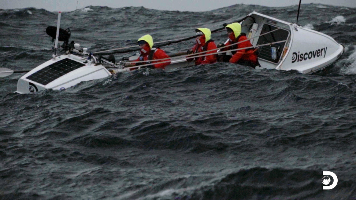 Men cross perilous Drake Passage unassisted