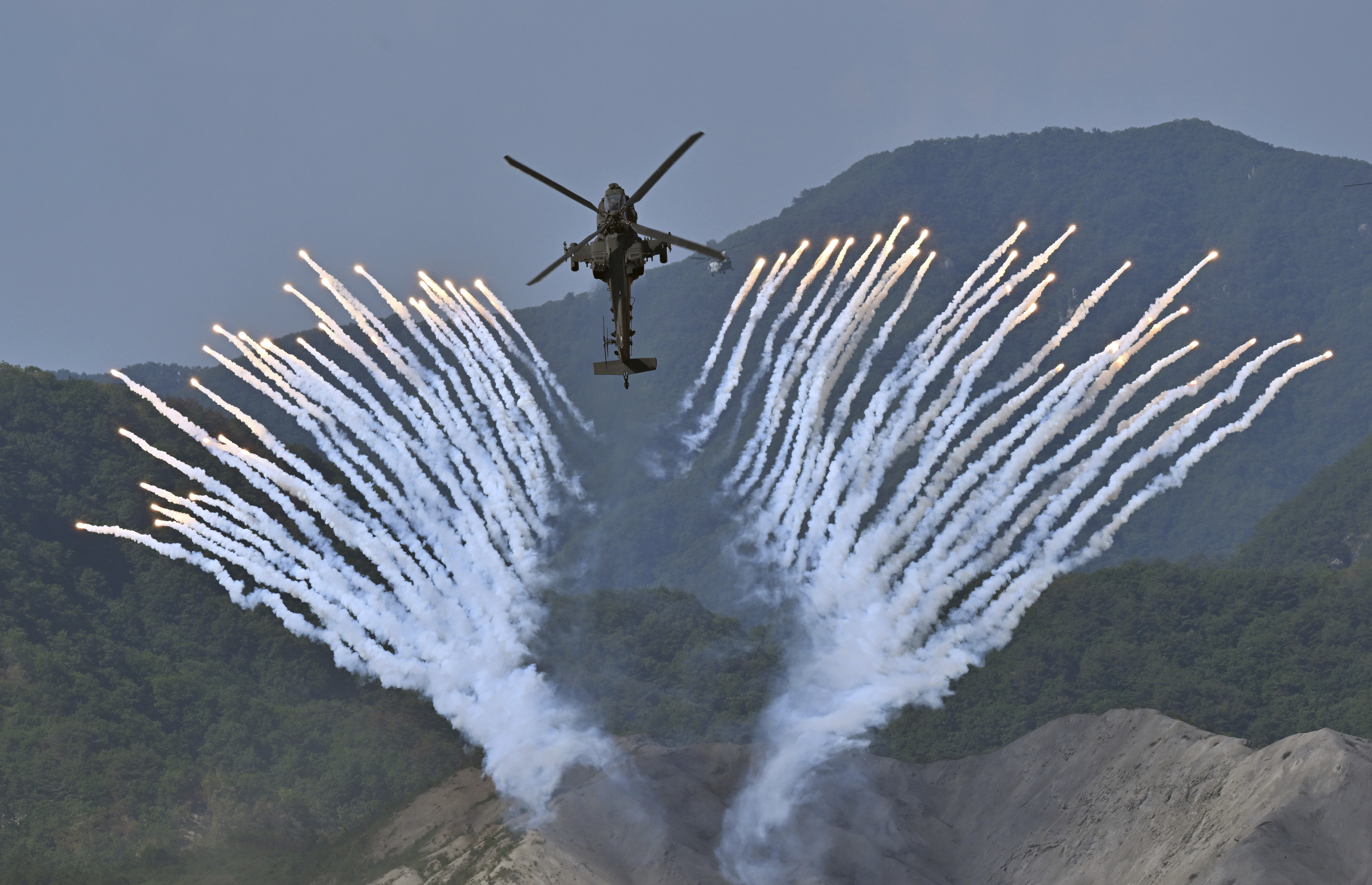South Korea backtracks over follow-on Apache helicopter buy