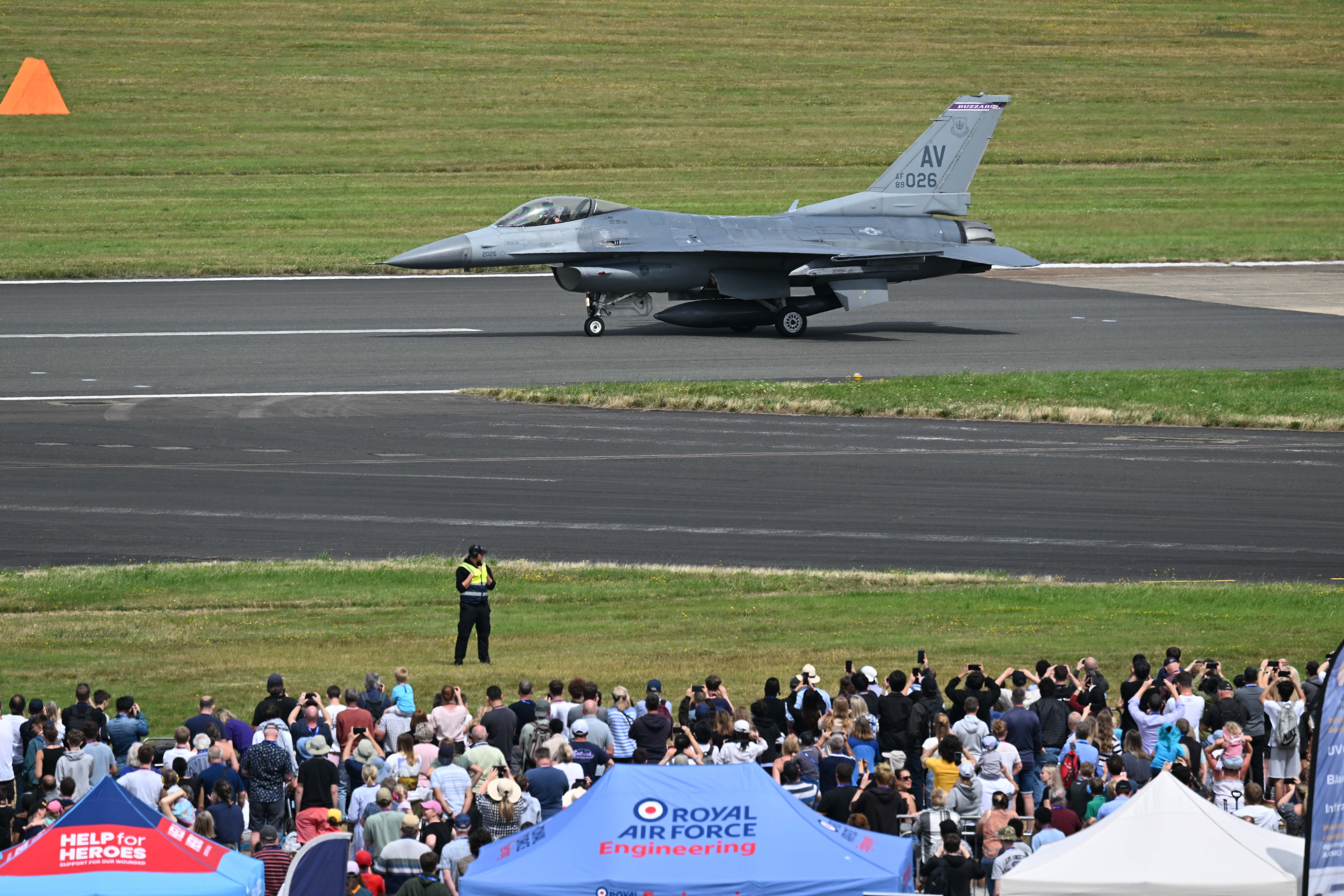 Farnborough Airshow 2025: Defence Demand Overshadows Civil Aviation Orders