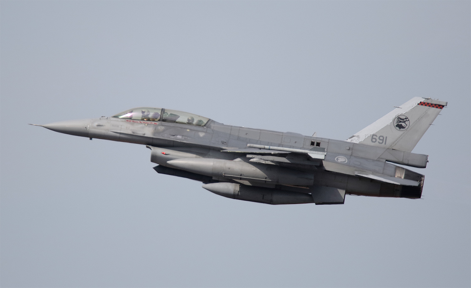 入手困難 CHINA AIR FORCE F-16 401ST ファルコン 入手困難 CHINA AIR FORCE F-16 401ST - メルカリ