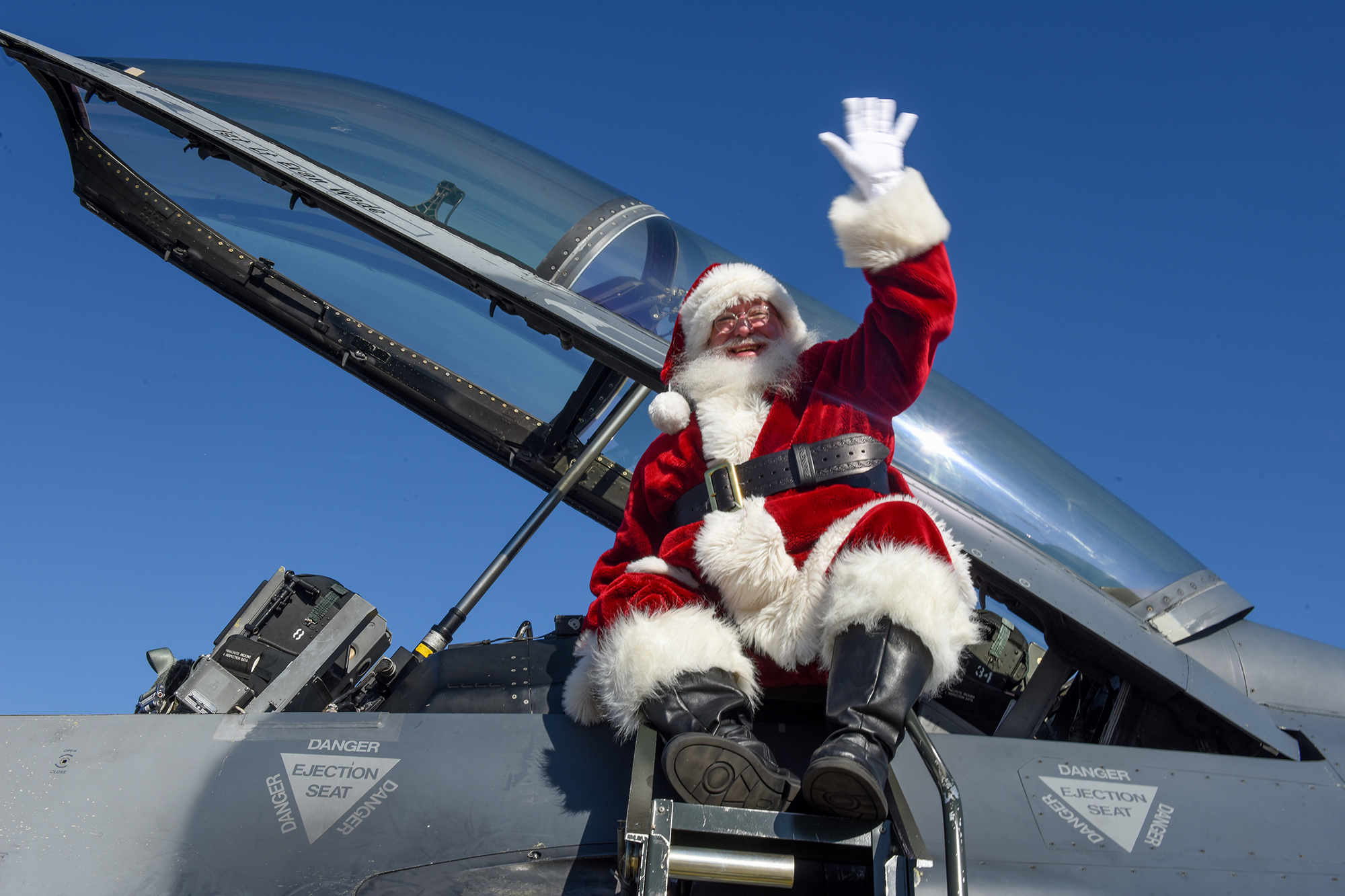 NORAD ready to track Santa's flight for 67th year > Air Force