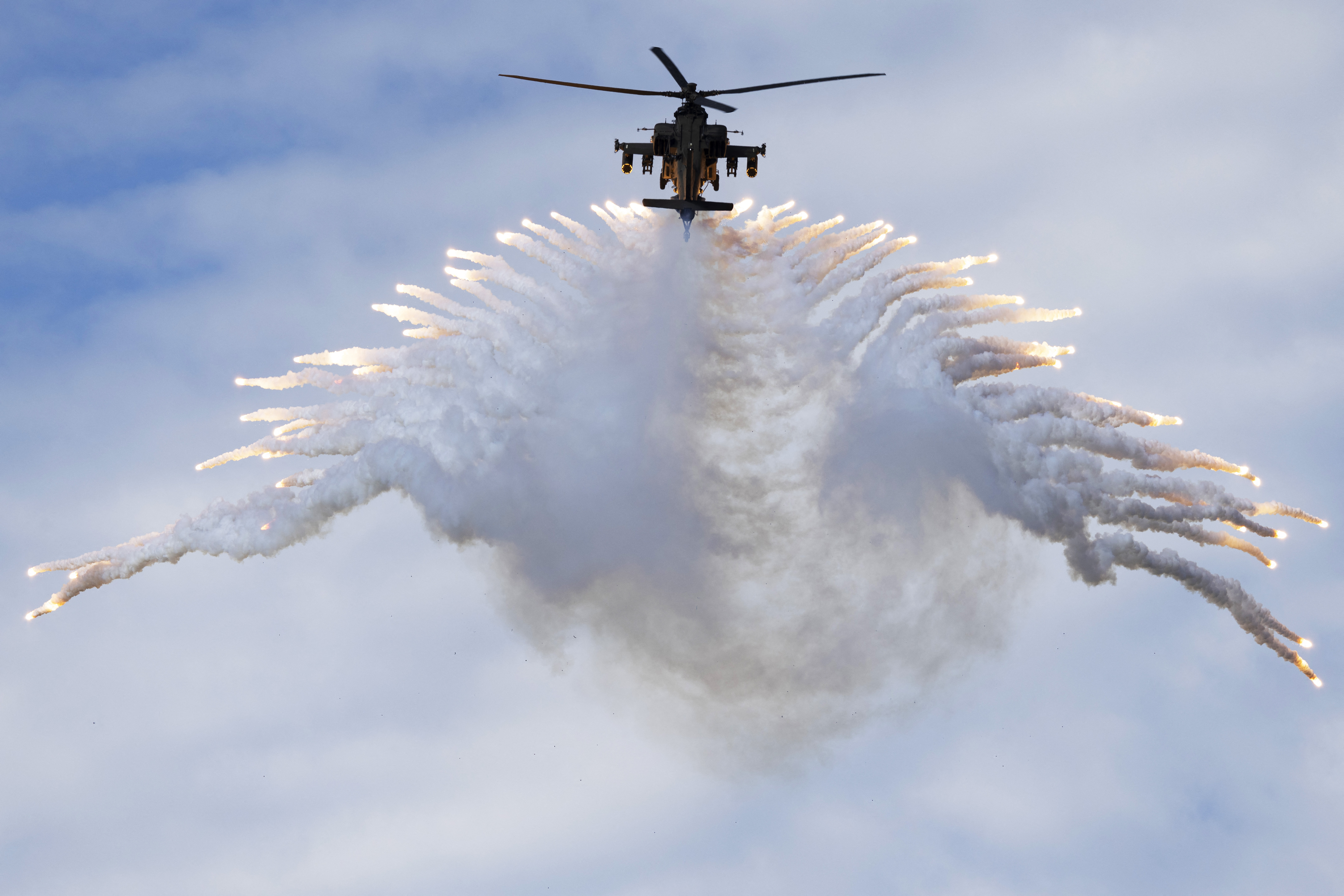 Israel secures procurement of 12 Apache gunships in last-minute maneuver