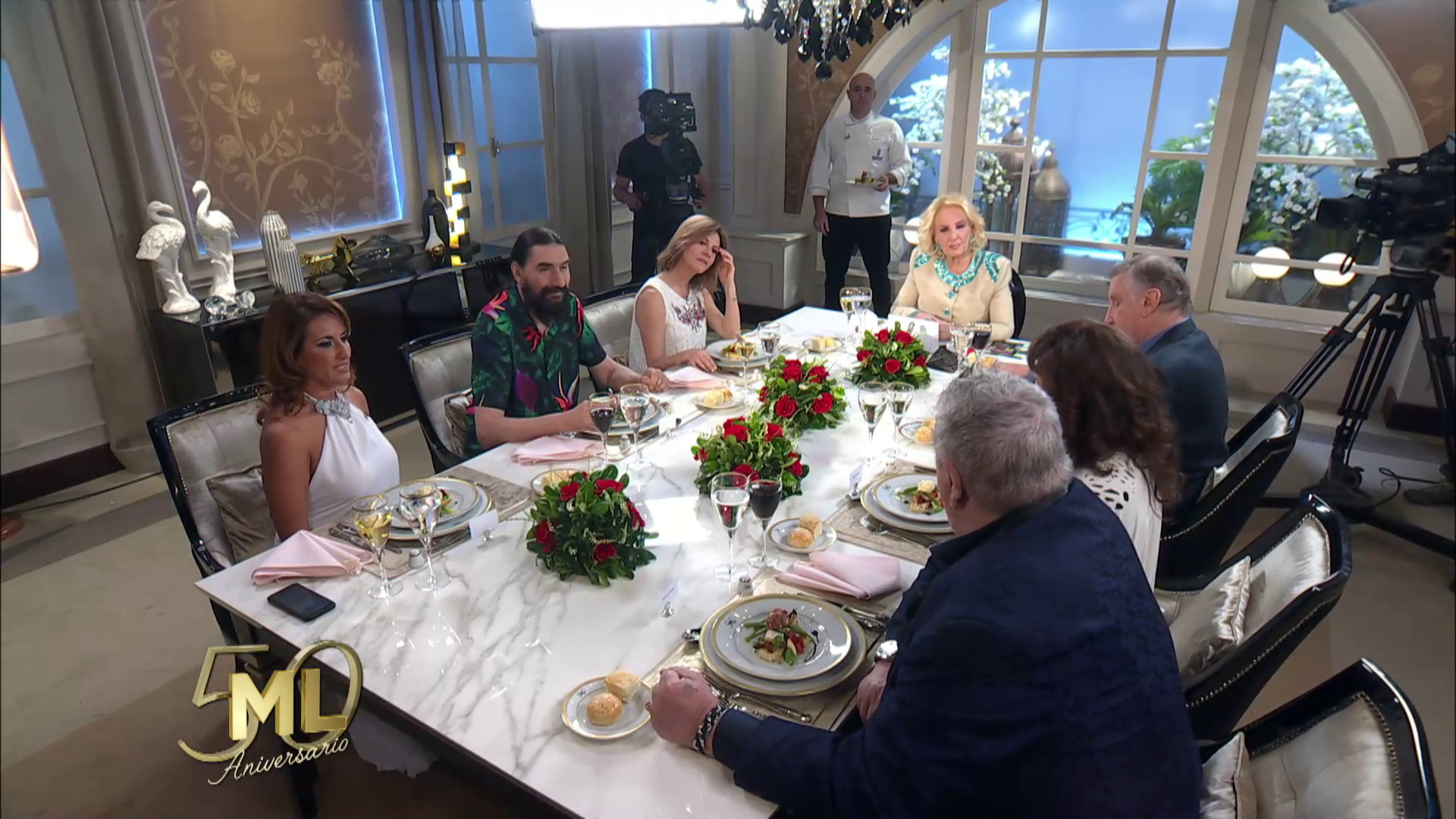 Un invitado se enteró en vivo en la mesa de Mirtha Legrand que había fallecido alguien cercano a él