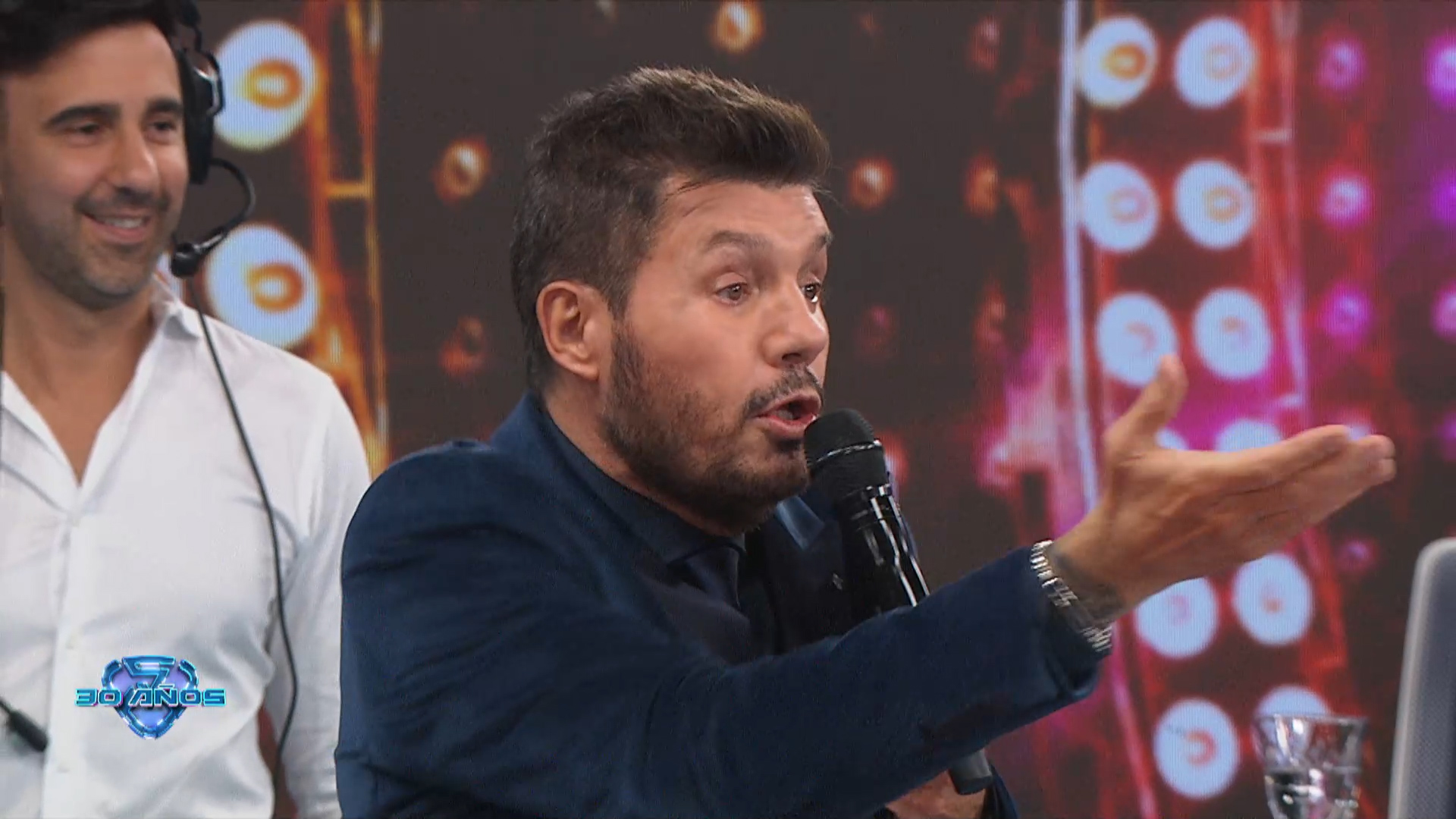 La advertencia letal de Tinelli tras descubrir el faltazo de una de las coaches a la sentencia: “Está amonestada, la próxima es expulsión”