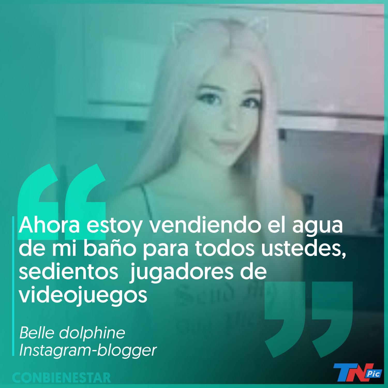 La influencer Belle Delphine vende en frascos el agua con la que se baña