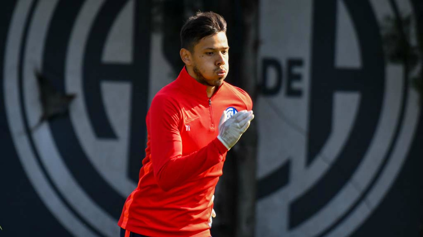 Ángel Romero fue separado del plantel profesional de San Lorenzo tras la grave lesión que le provocó a su compañero Andrés Herrera (Télam).