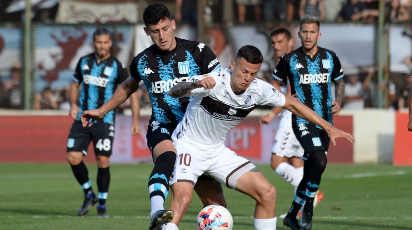 Platense y Racing se miden en Vicente López (Foto: Fotobaires)