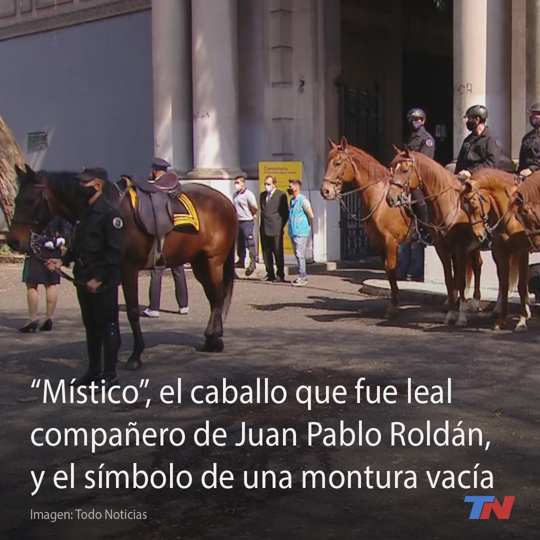 Llanto y aplausos de los vecinos en la despedida del policía asesinado en  Palermo | TN