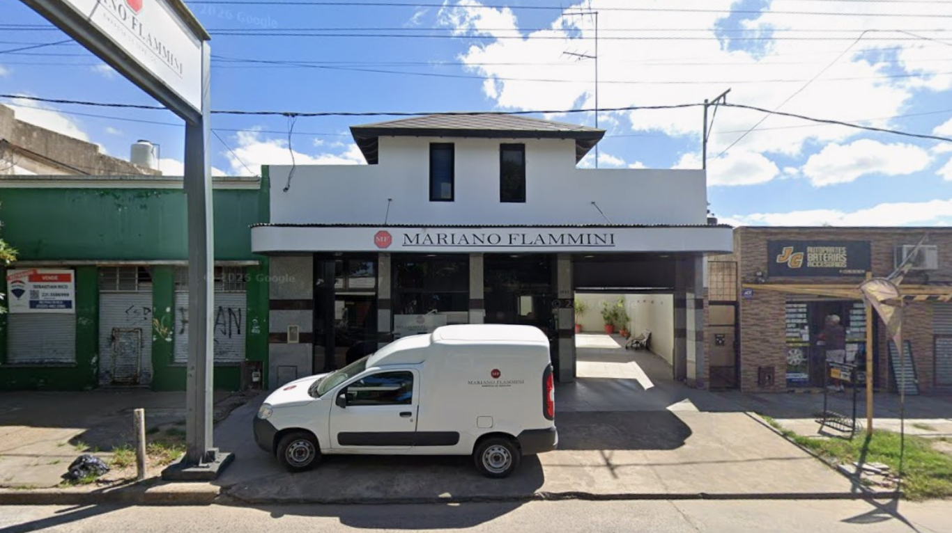 Delincuentes robaron una ambulancia que transportaba un cadáver hacia una  casa velatoria en Berisso | TN