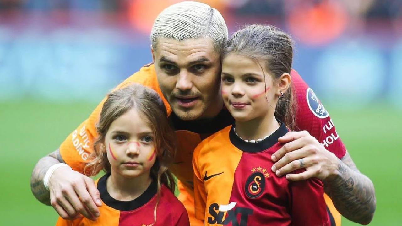 Mauro Icardi y sus hijas, Isabella y Francesca