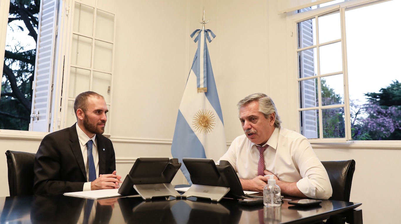Martín Guzmán y Alberto Fernández quieren llegar a las elecciones de noviembre con el dólar en calma. (Foto: Presidencia).