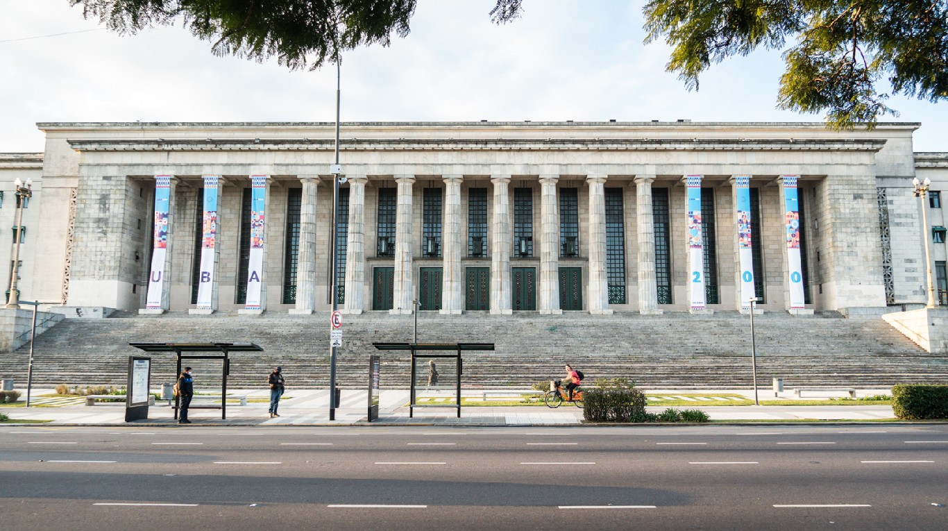 La UBA Homenajeará A Graduados Y Docentes Notables Por Su Bicentenario | TN