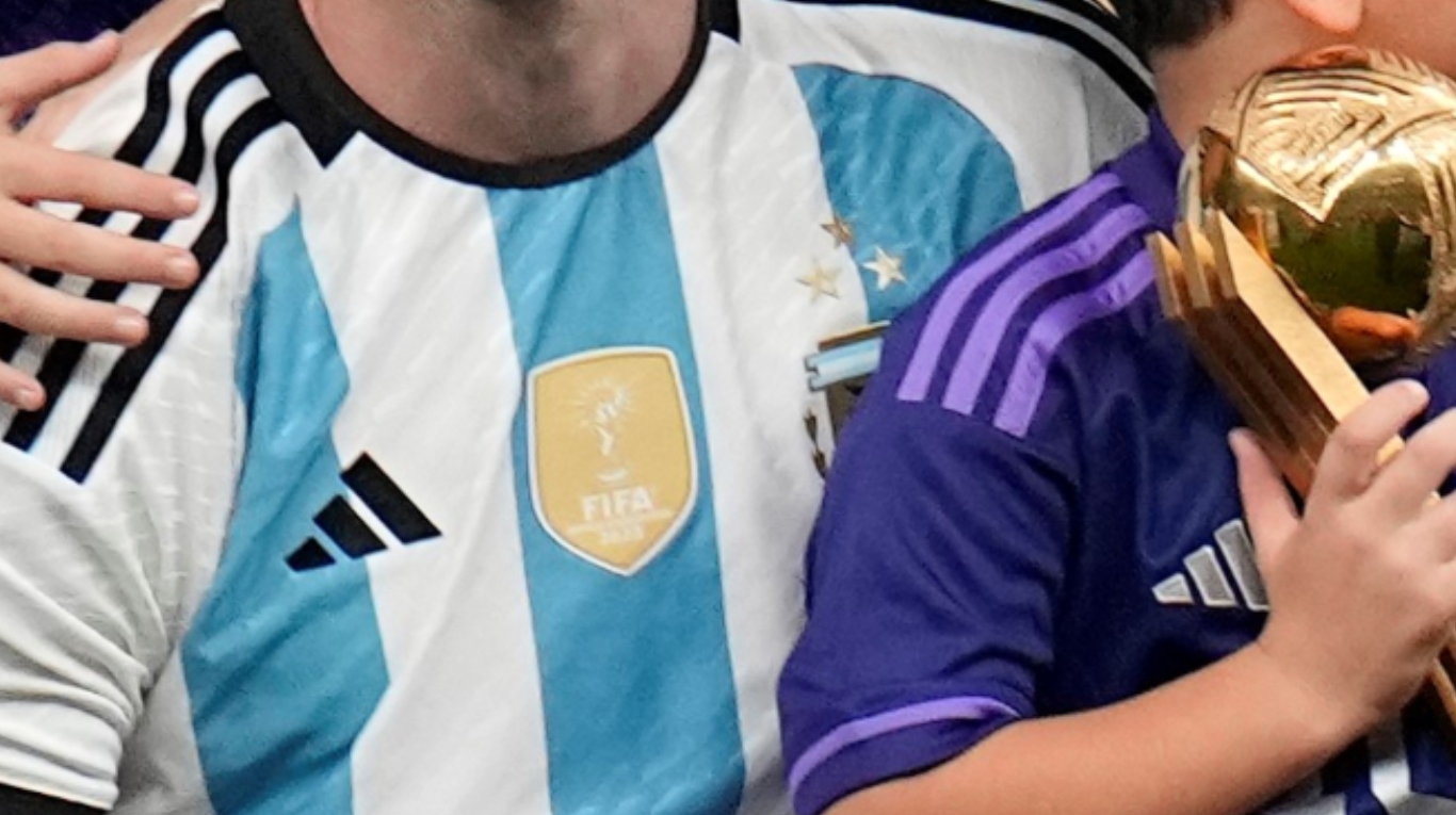 La emoción de Messi al ver las tres estrellas en la camiseta de la  Selección Argentina - TyC Sports