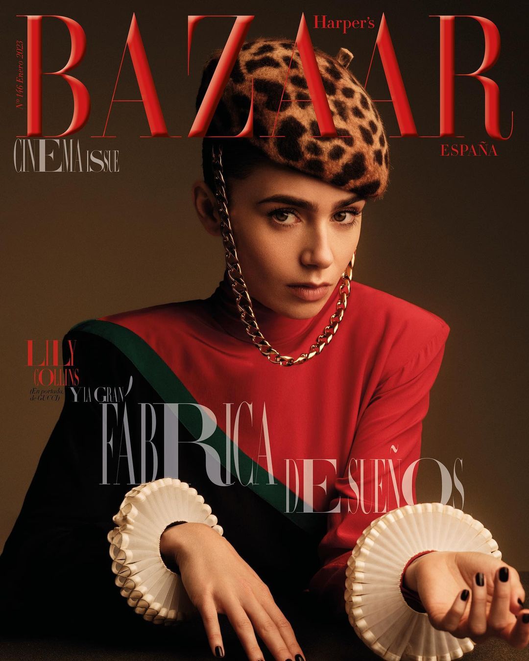 Lily Collins arranca el 2023 como chica de tapa en Vogue, Harper's