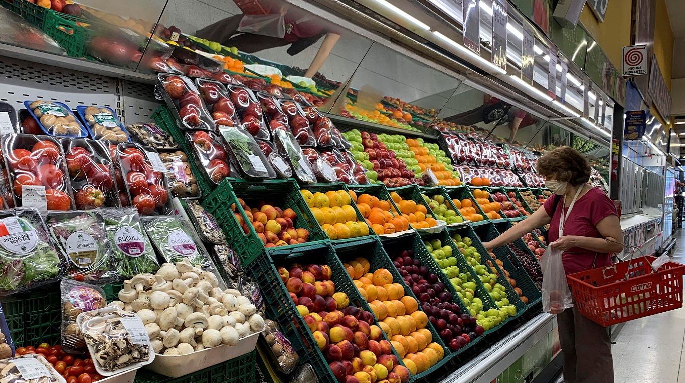 Agosto estuvo marcado por bajas en productos de verdulería y frutería. (Foto: EFE)
