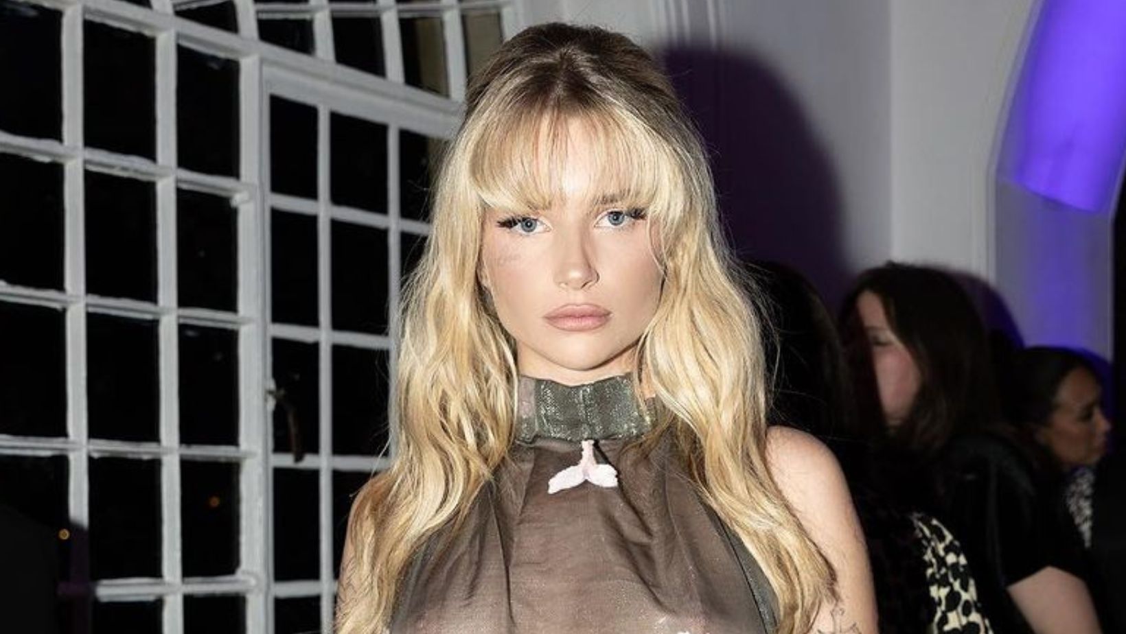 AL DESNUDO: Lottie, la hermana menor de Kate Moss, adelantó Halloween con  un audaz disfraz | TN