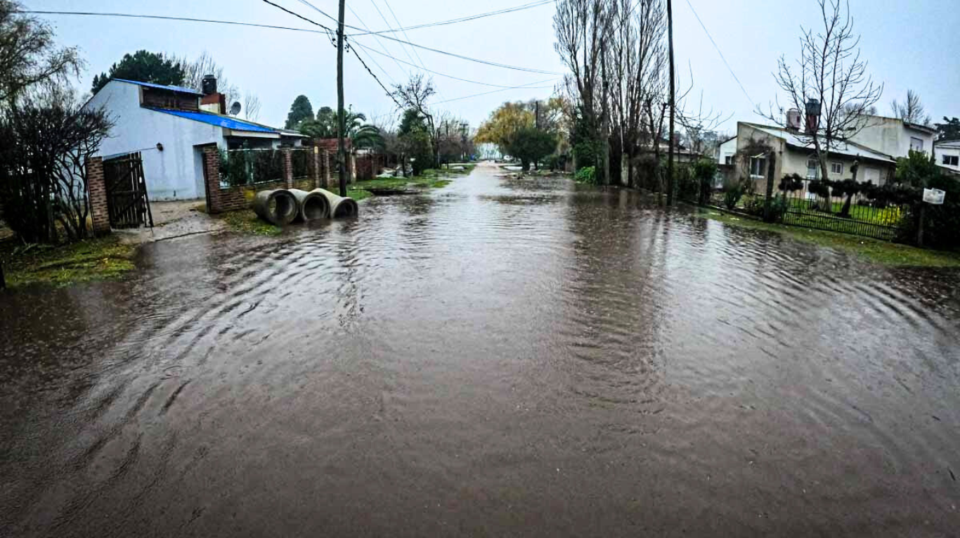 Temporal en Mar del Plata: hay barrios inundados y rige la alerta amarilla  en la ciudad | TN