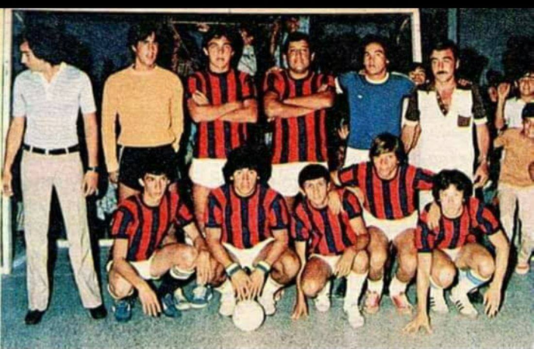 Diego maradona con best sale la camiseta de river