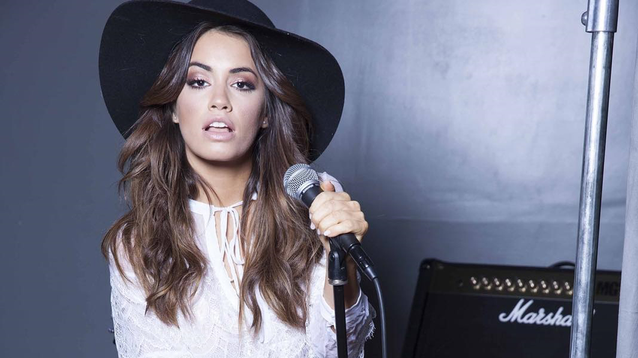 Lali Espósito probó un nuevo look, ¿inspirado en una súper estrella internacional de la música? 