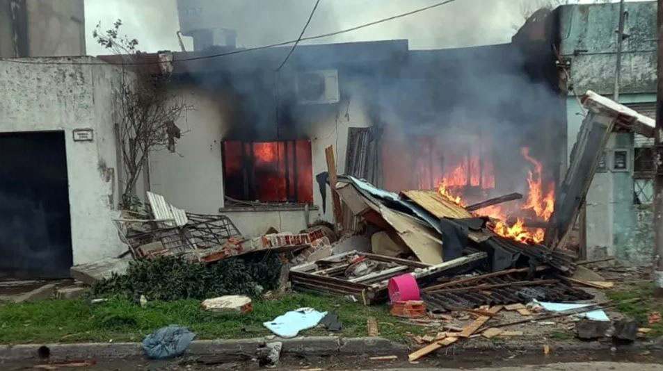 Así quedó la casa tras la explosión. (Foto: gentileza Crónica).