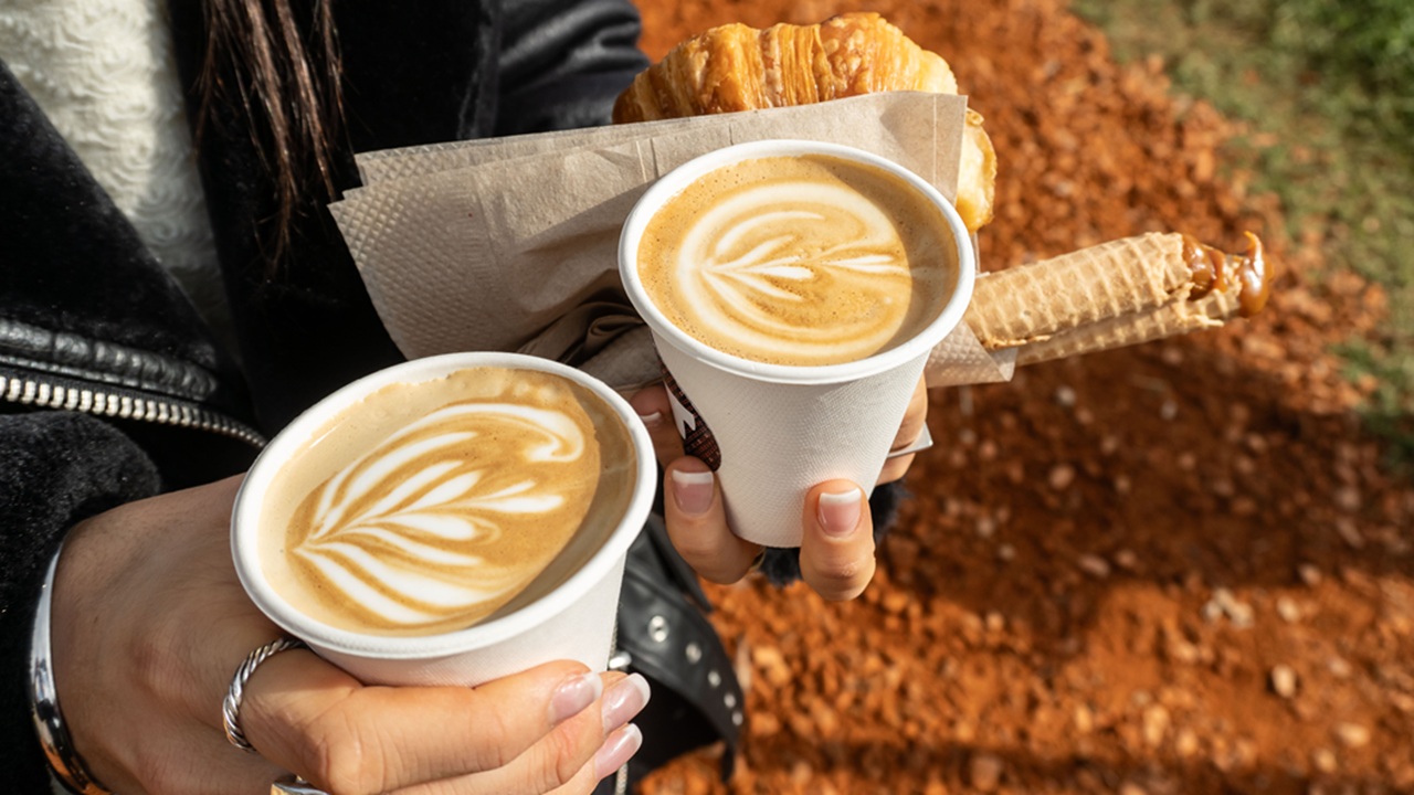 Llega una nueva edición de Cafecito BA: 22 cafeterías, delicias dulces y  saladas para acompañar y DJs en vivo | eltrece
