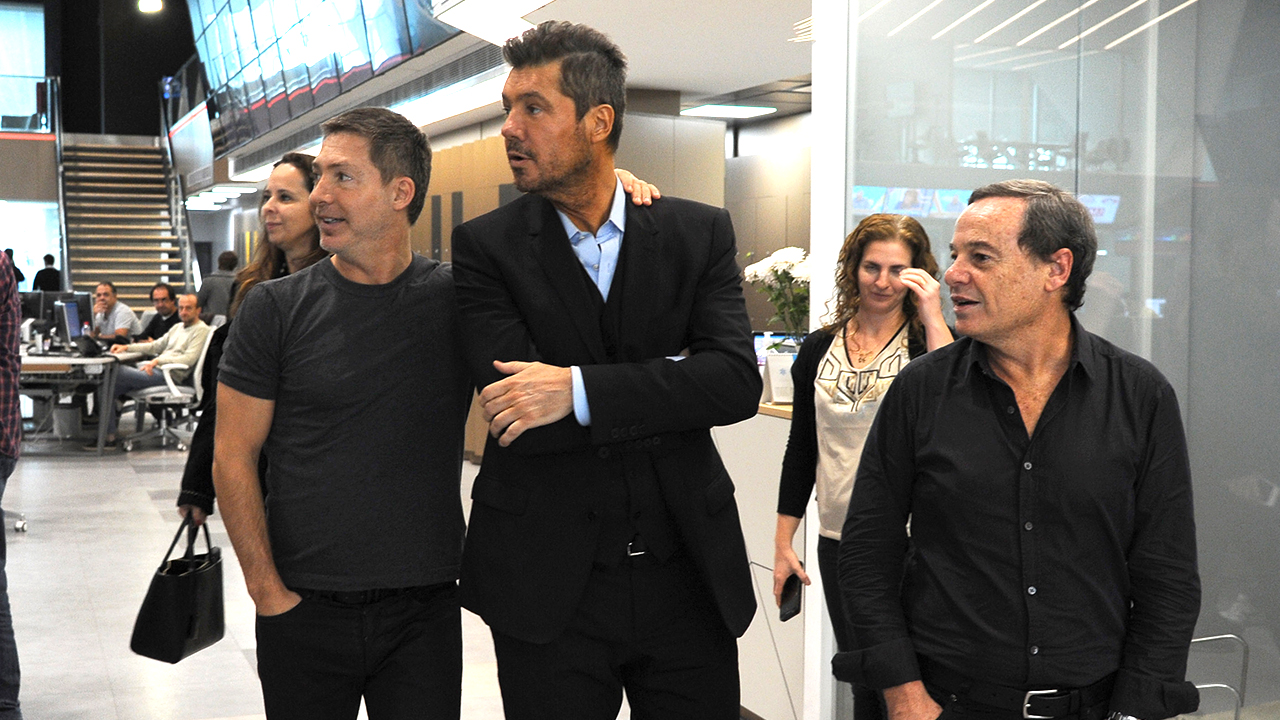 Marcelo Tinelli visitó nuestro nuevo centro de contenidos y habló de todo con eltrecetv.com