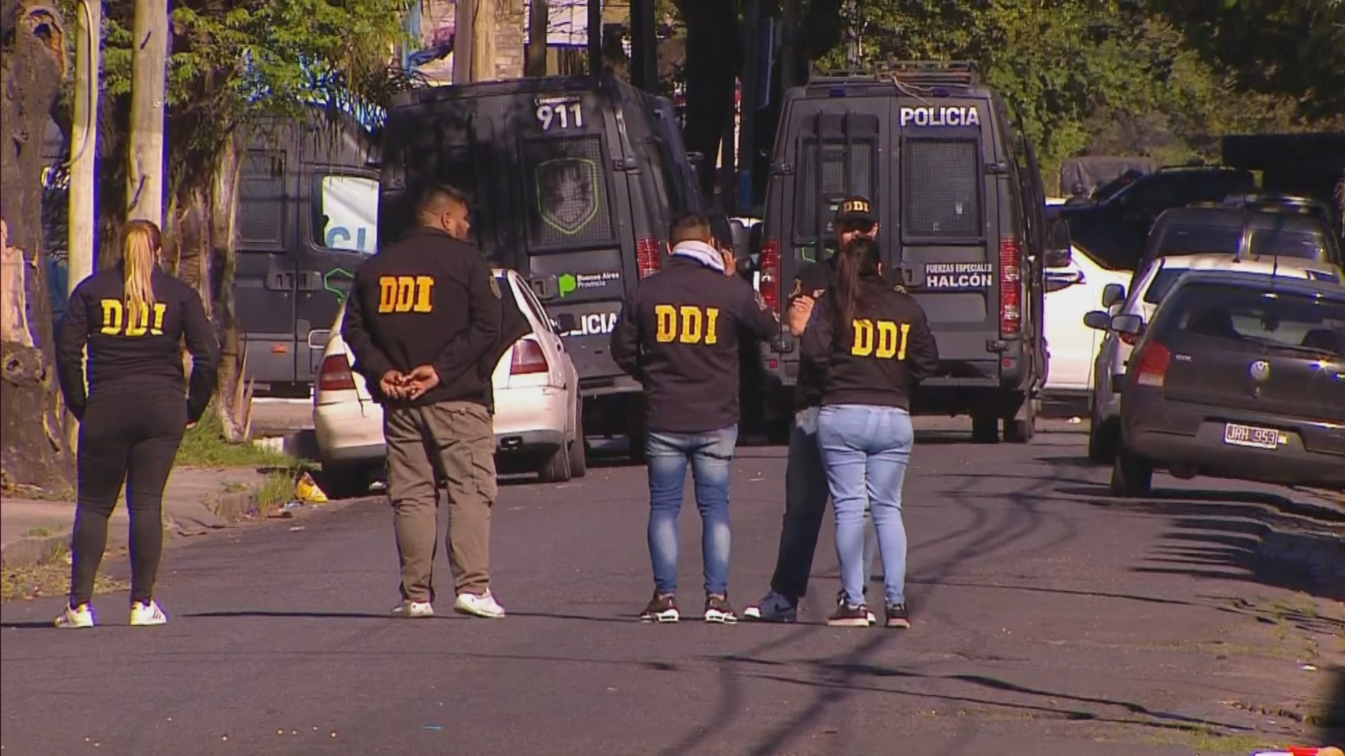 Toma de rehenes en Caseros: la policía científica trabaja en el lugar. (Foto: TN)