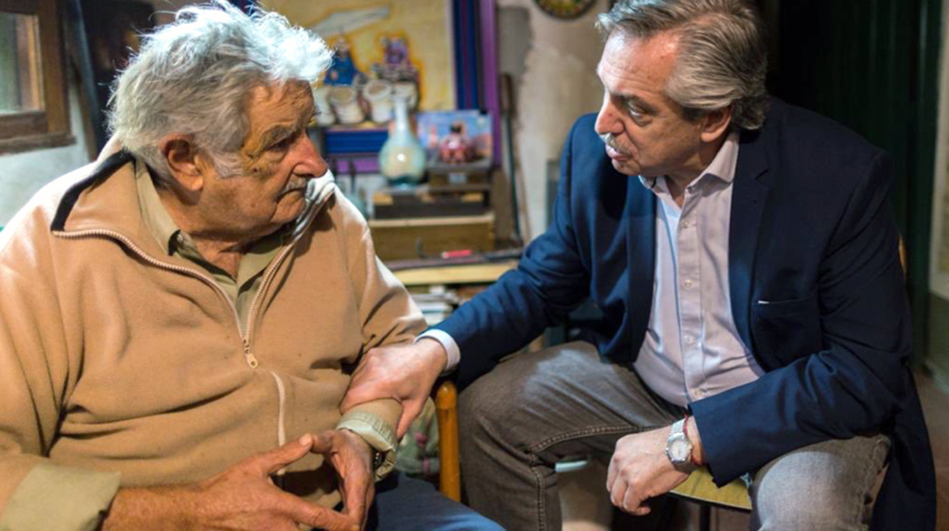 "Pepe" Mujica, durante un encuentro con Alberto Fernández (Foto: NA).