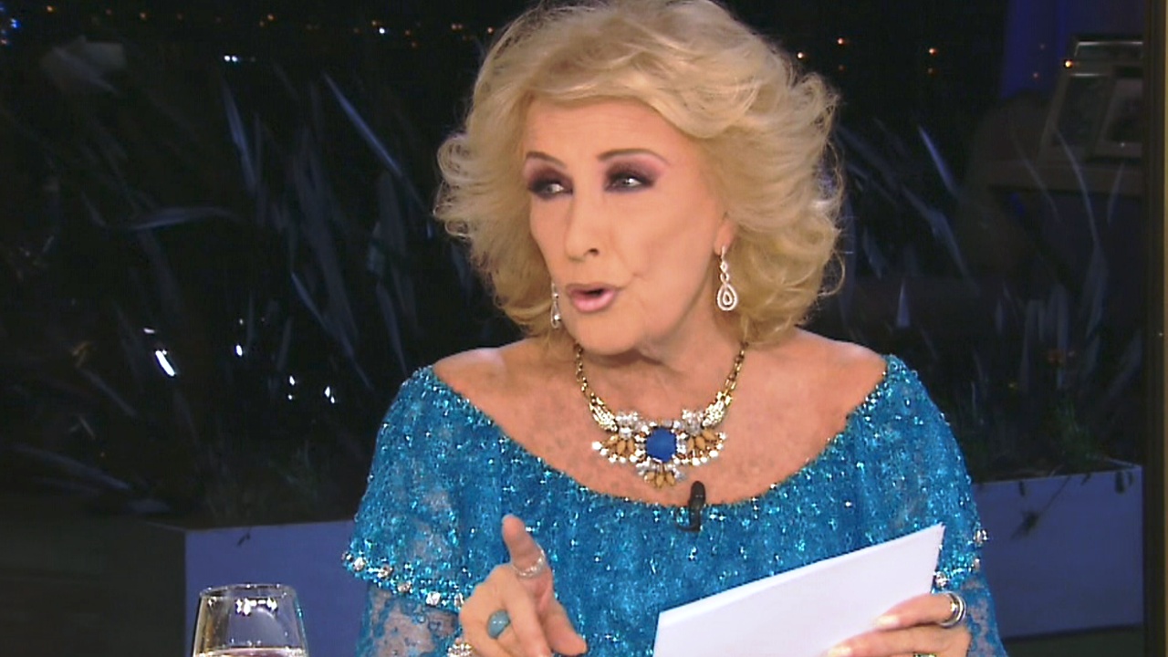 ¡A soplar las velitas! Mirtha Legrand cumplió años y le pegó a Mauricio Macri