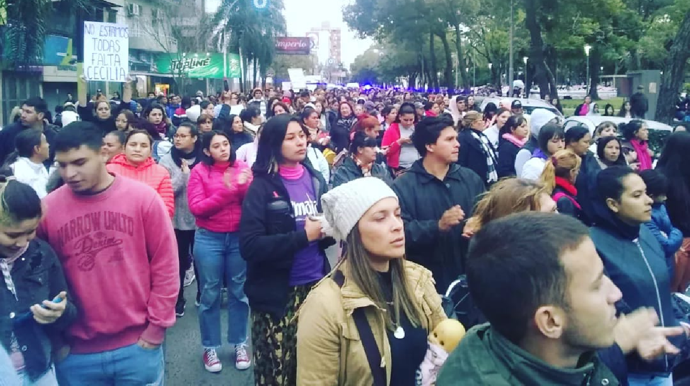 En una masiva marcha familiares y amigos pidieron justicia por