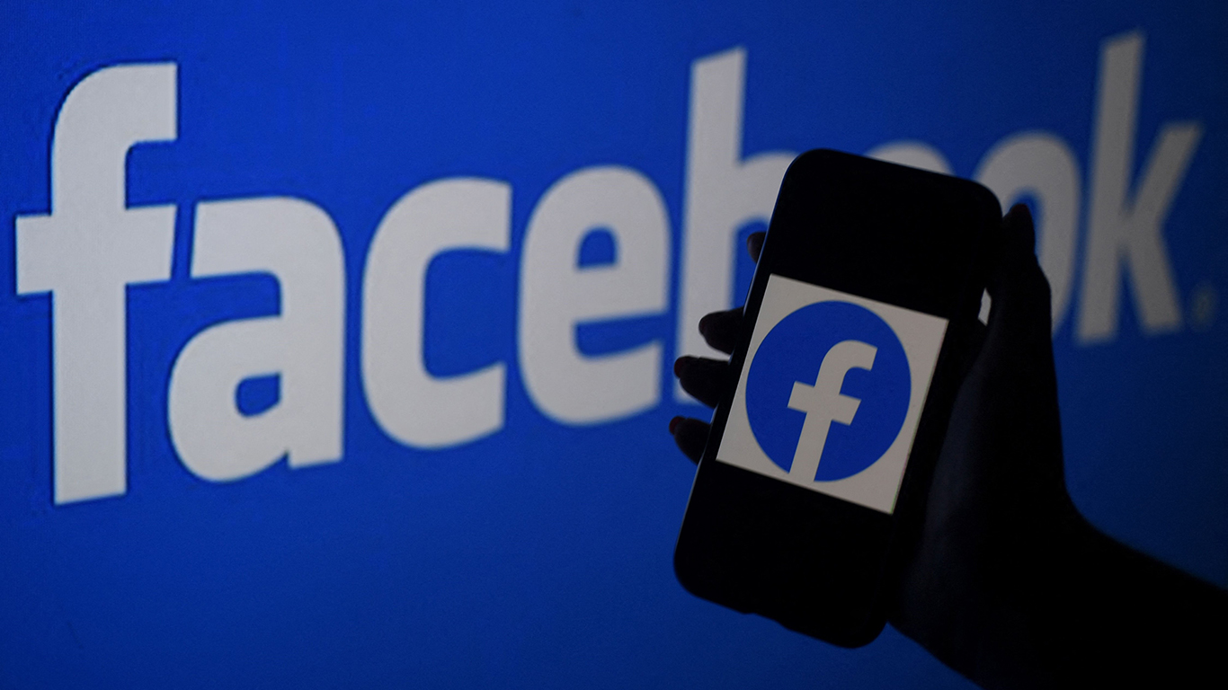 La defensa de Mark Zuckerberg tras la pubicación de los llamados Papeles de Facebook (Foto: AFP)