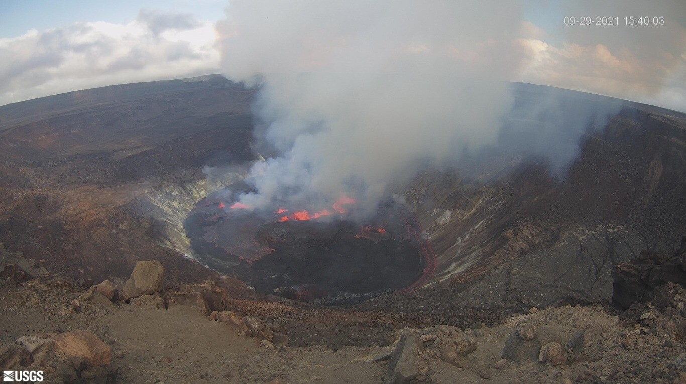 El volcán Kilauea, ubicado en la isla estadounidense de Hawái, entró en erupción (Foto TW @Volcanoes_NPS).