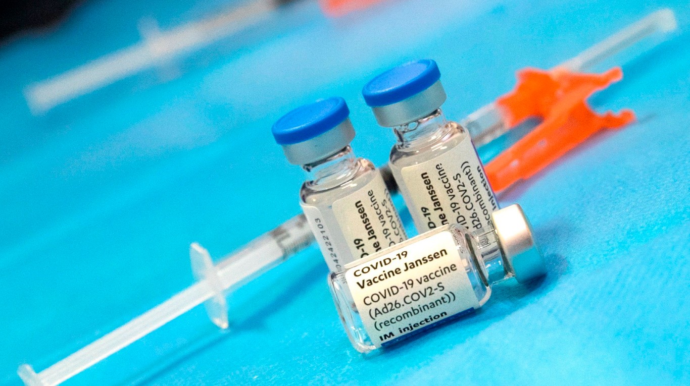 La vacuna Janssen, de Johnson & Johnson, fue aprobada por la ANMAT (Foto: EFE)
