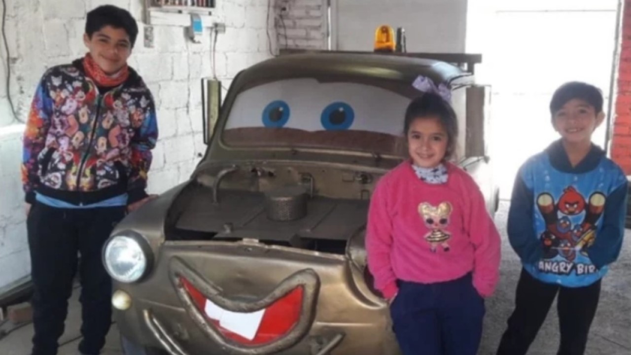 Transformó su Fiat 600 en un personaje de “Cars” para darle una alegría a  uno de sus hijos | eltrece