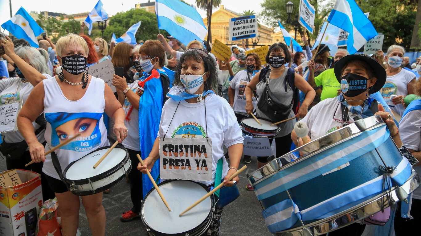 Marcha del 3F: abogados, profesores y opositores se movilizan en defensa de  la Corte Suprema | TN