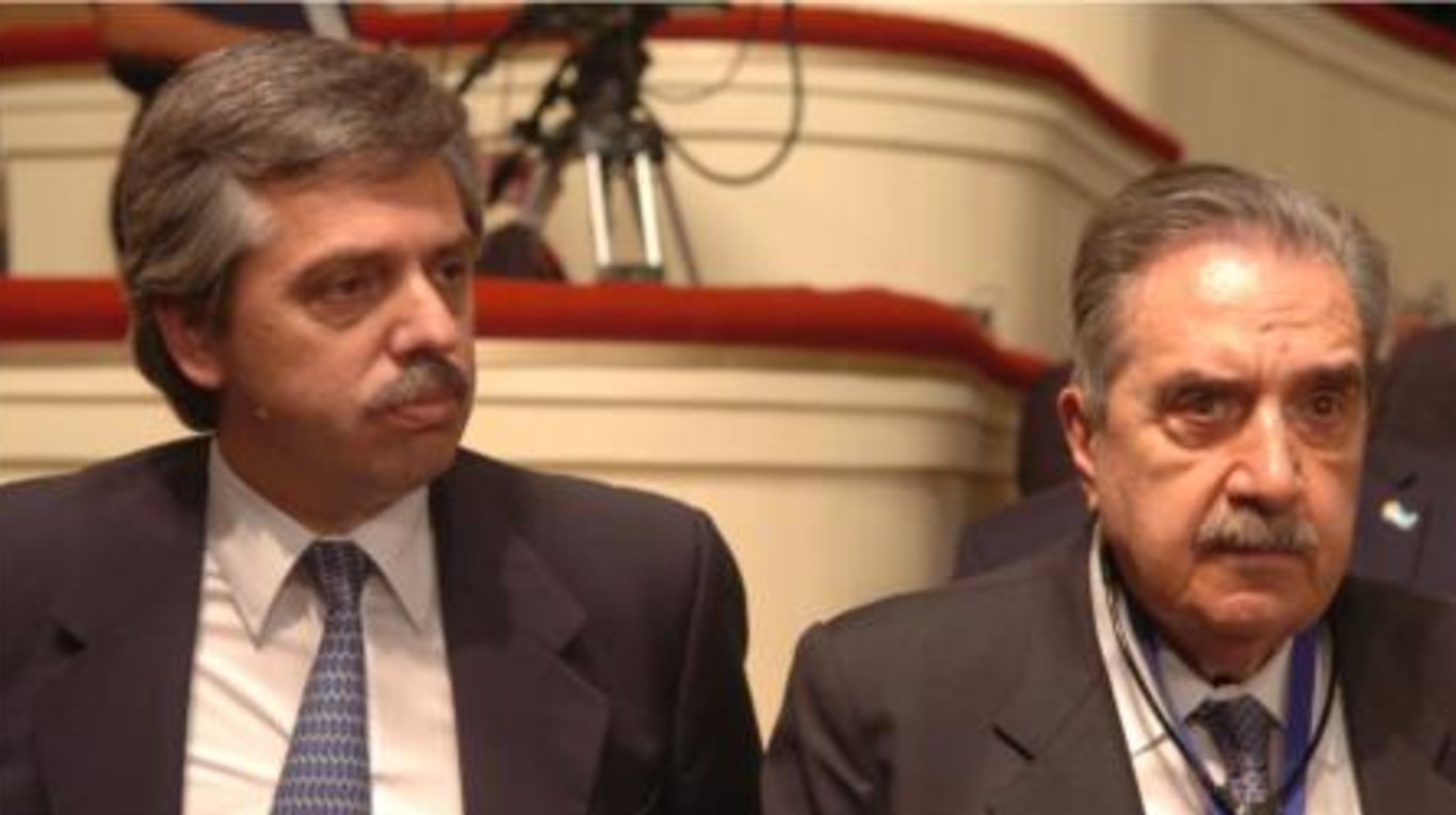 Alberto Fernández y Alfonsín, juntos en la cumbre de las Américas de 2005 en Mar del Plata (Imagen Presidencia).