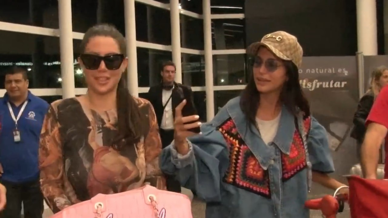 Las hermanas fueron sorprendidas a su llegada al Aeroparque.