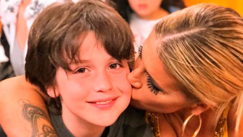 Florencia Peña se emocionó por el debut de su hijo, Juan Otero, como actor de teatro