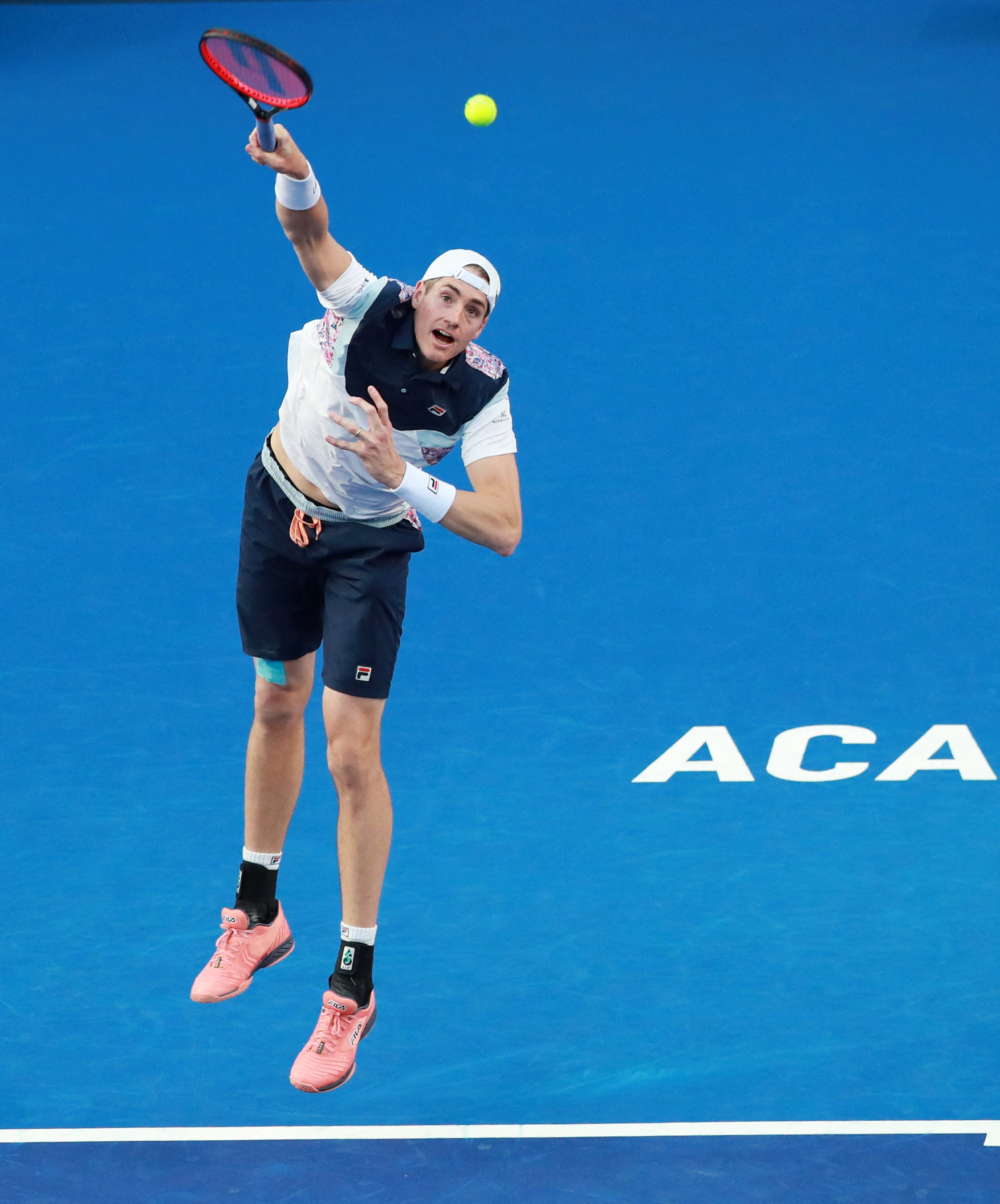 Gigante» John Isner vai retirar-se depois de ter feito história no ténis -  CNN Portugal