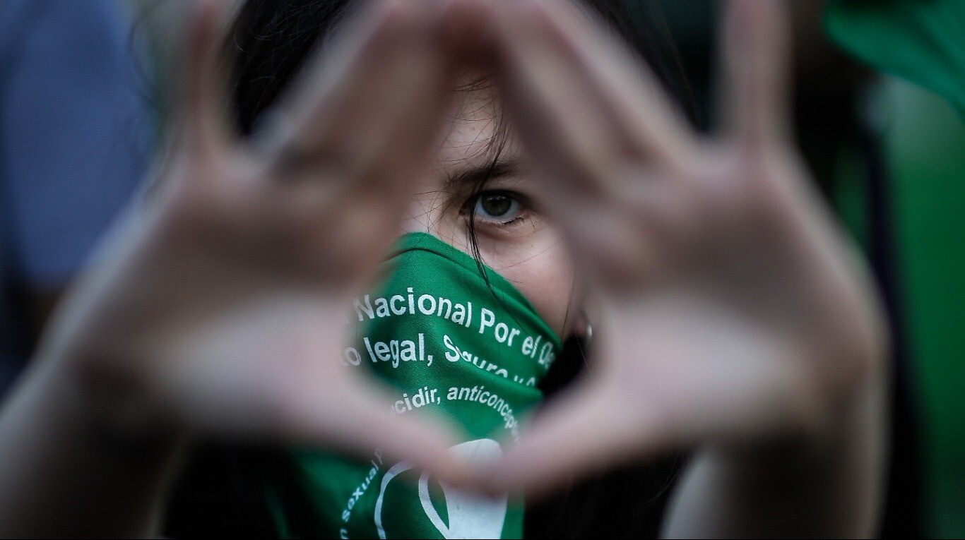 Revés para el juez López de Mar del Plata. La IVE sigue vigente en todo el país. (Foto:  Juan Ignacio Roncoroni/ EFE)