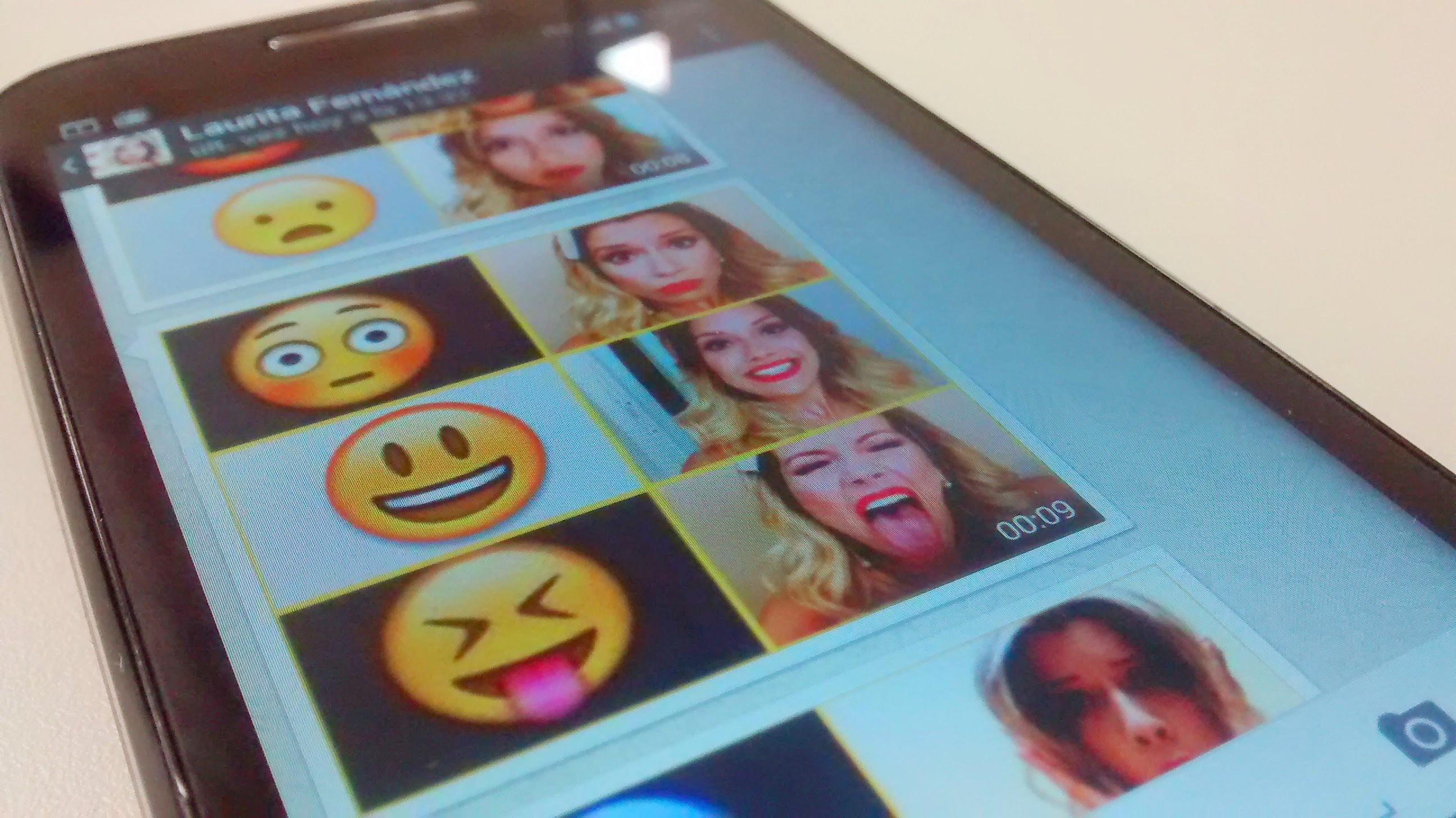 Decile adiós a "Smiley" ¡Llegaron los emoticones de Laurita Fernández!