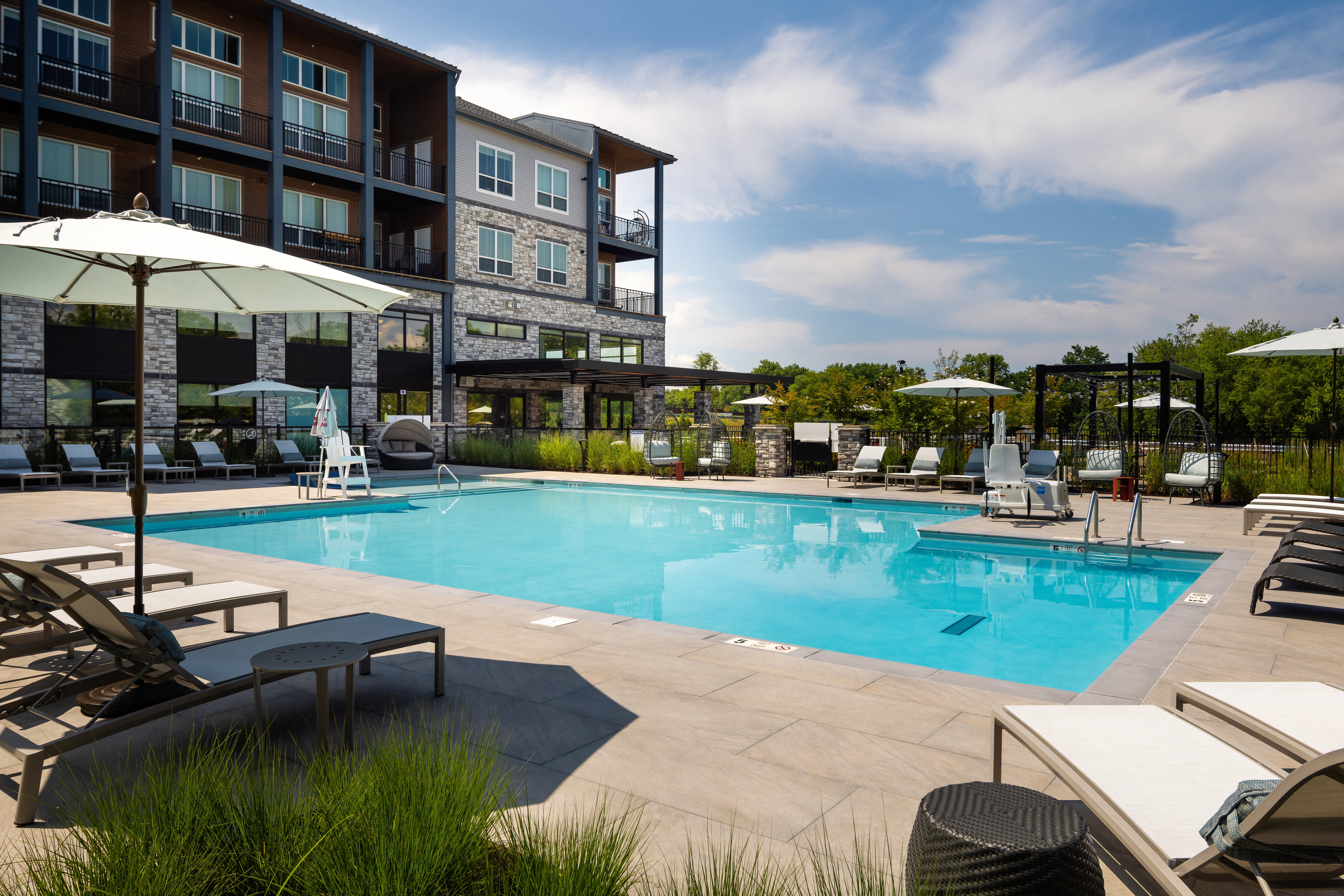 Pool at Avalon Montville (4 of 6)