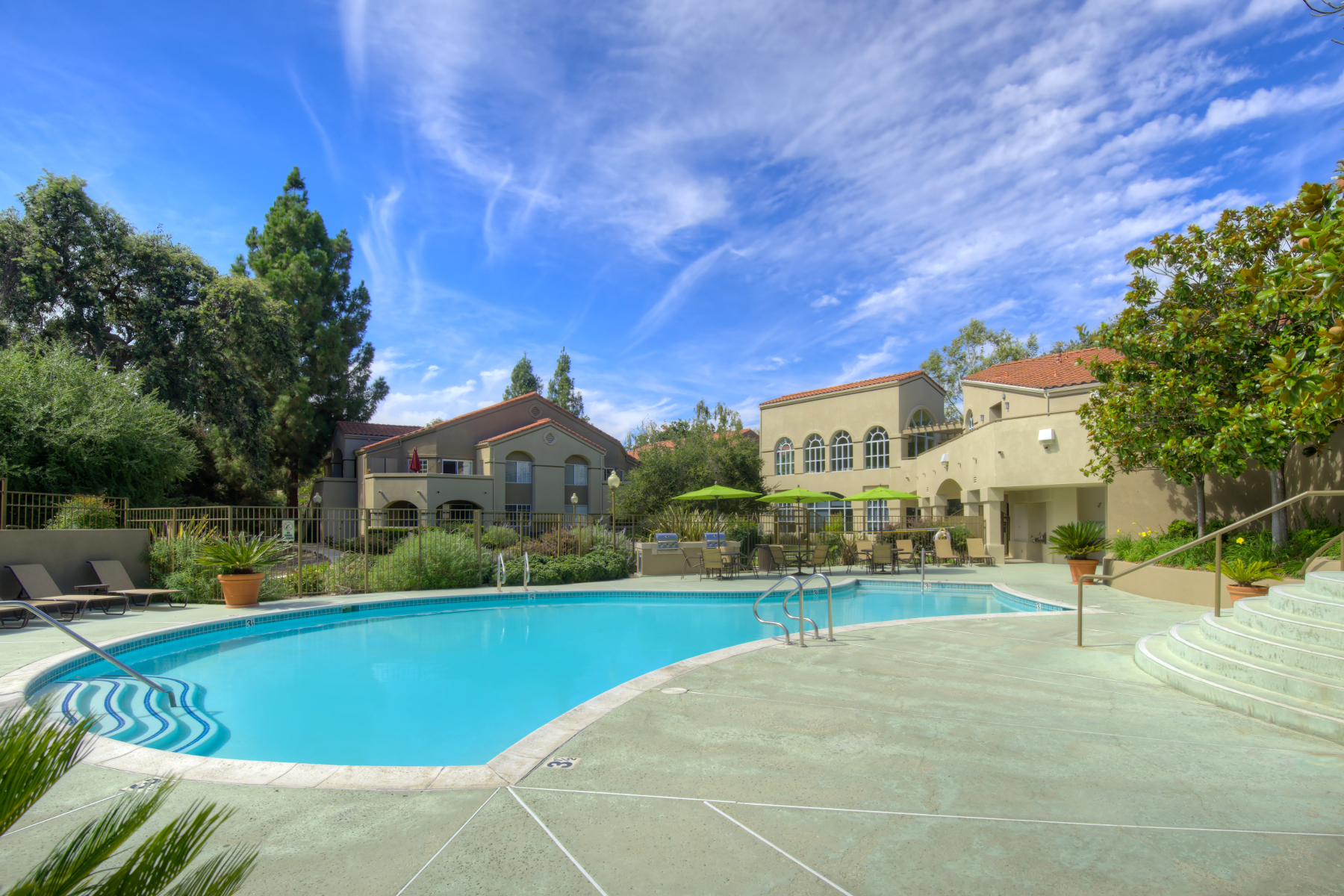 Pool at Eaves (2 of 4)