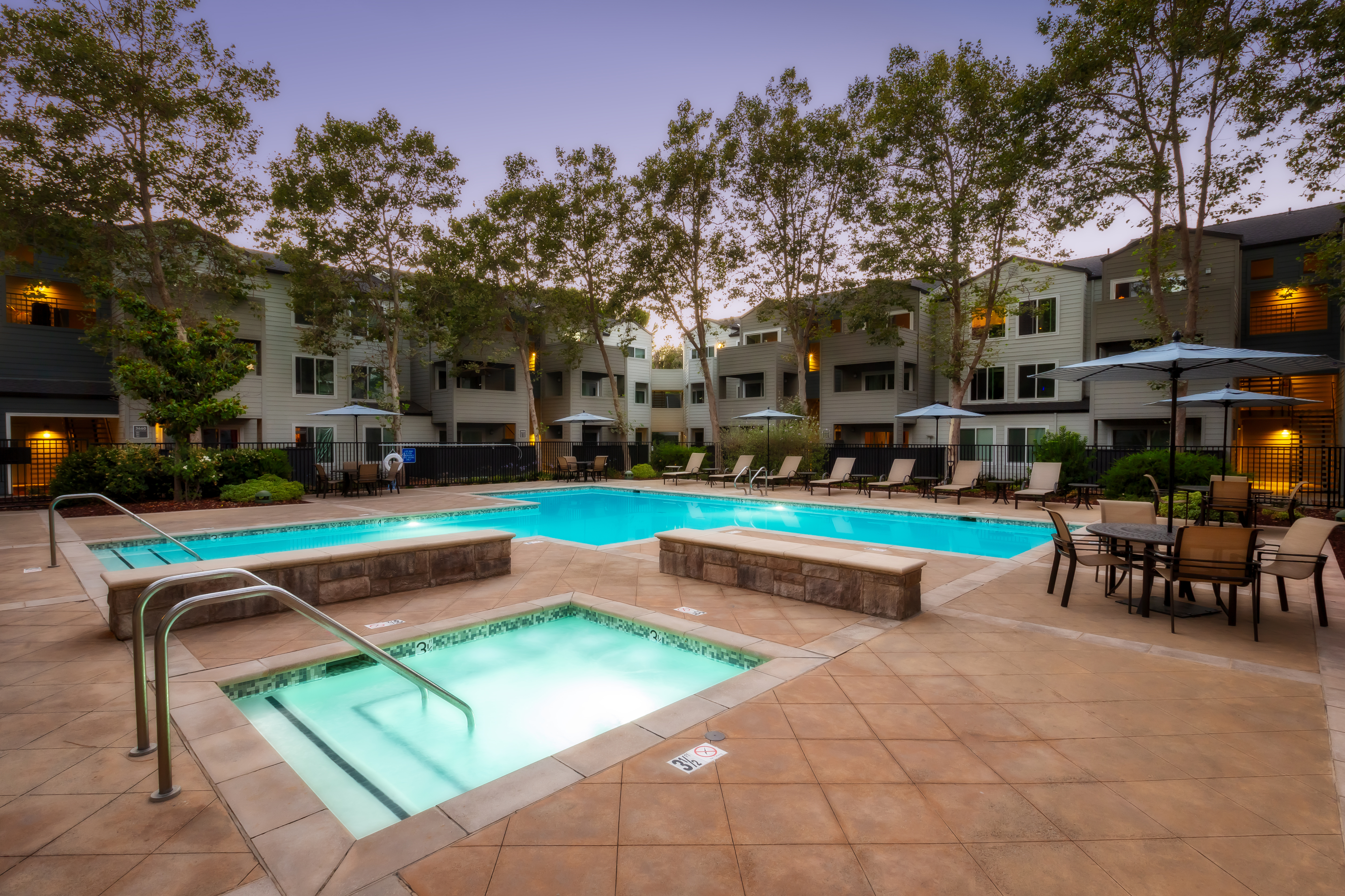 Pool at Eaves (8 of 8)