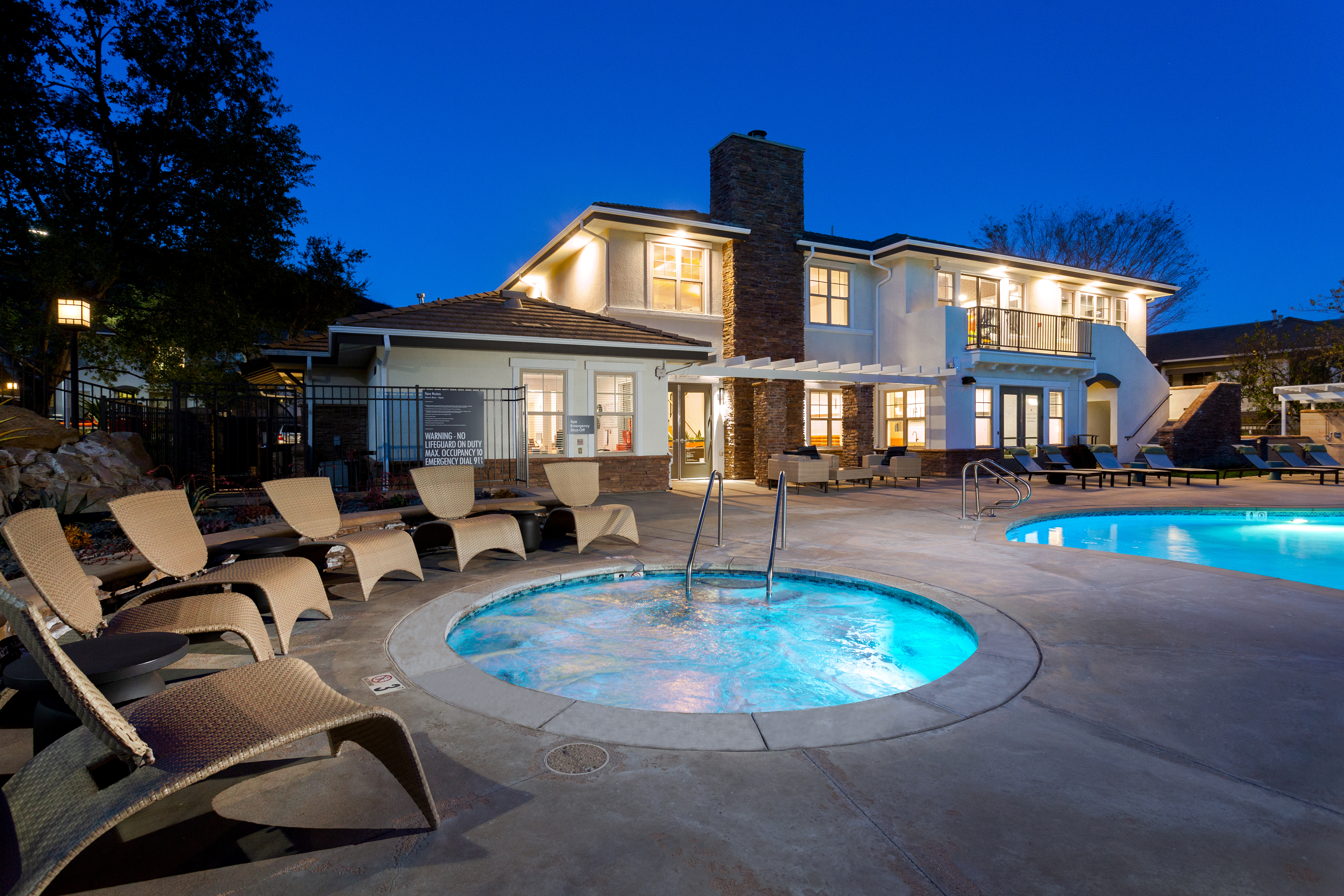 Pool at Avalon Oak Creek (4 of 4)