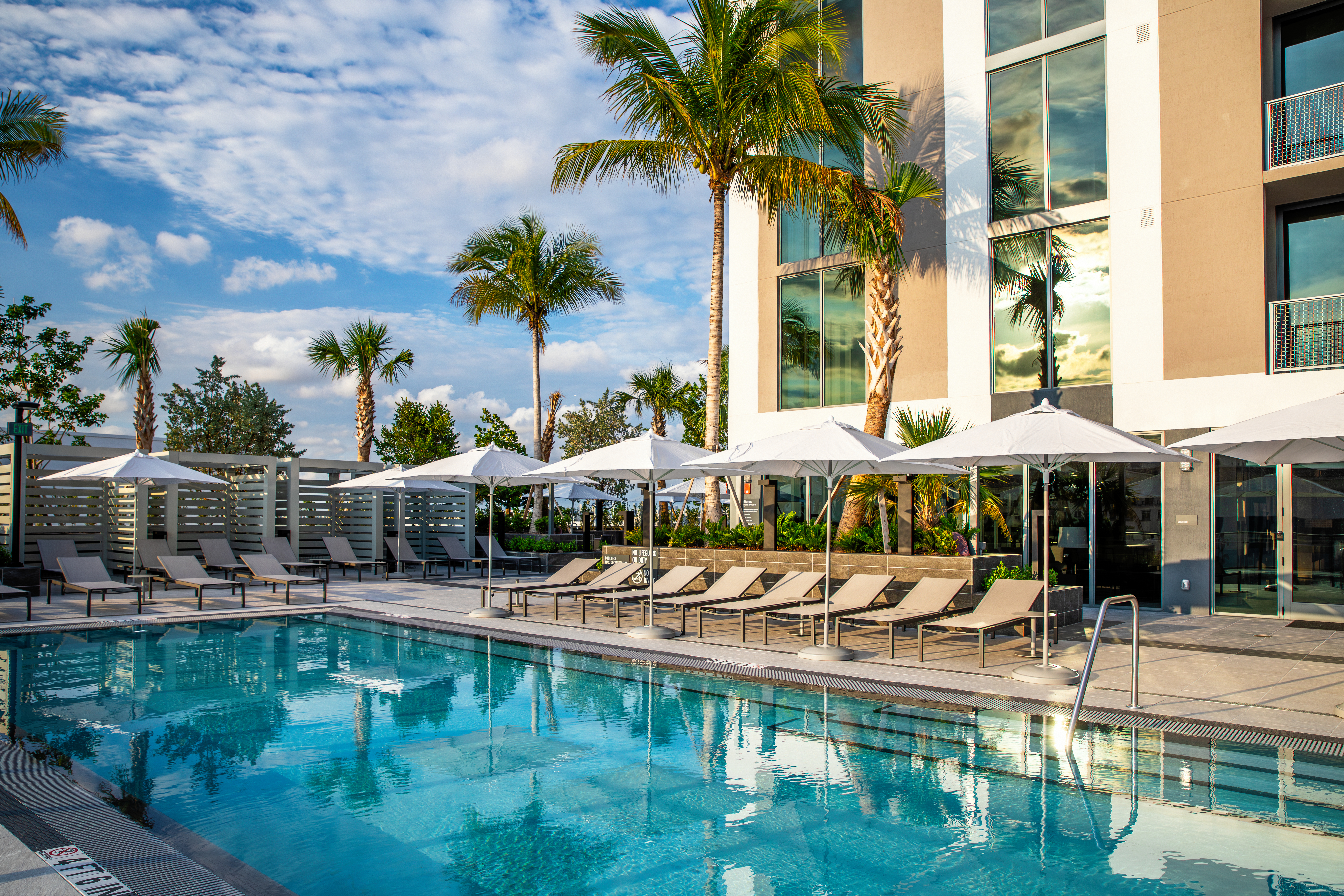 Pool at Avalon Merrick Park (5 of 6)
