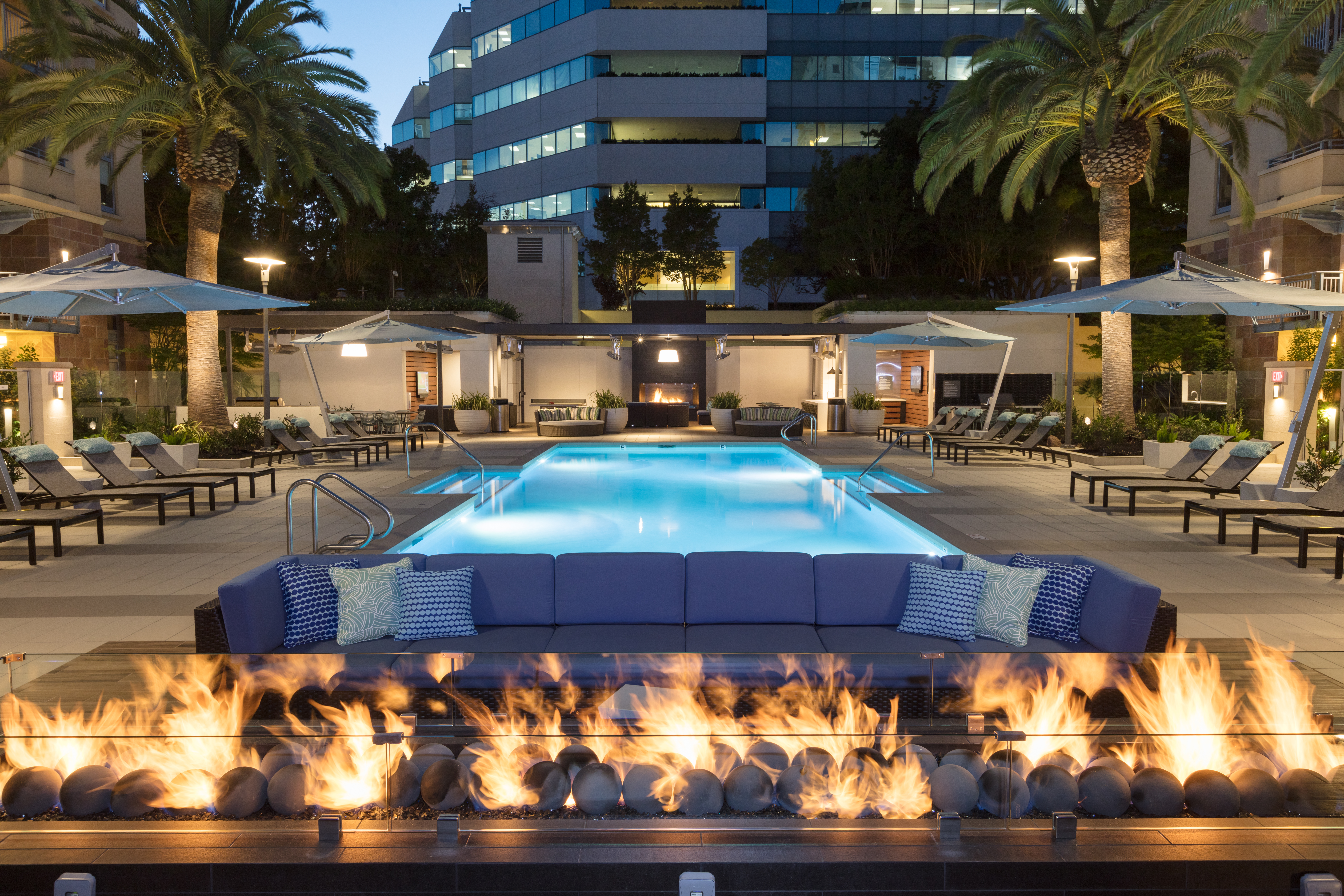 Pool at Avalon Towers On The Peninsula (3 of 6)