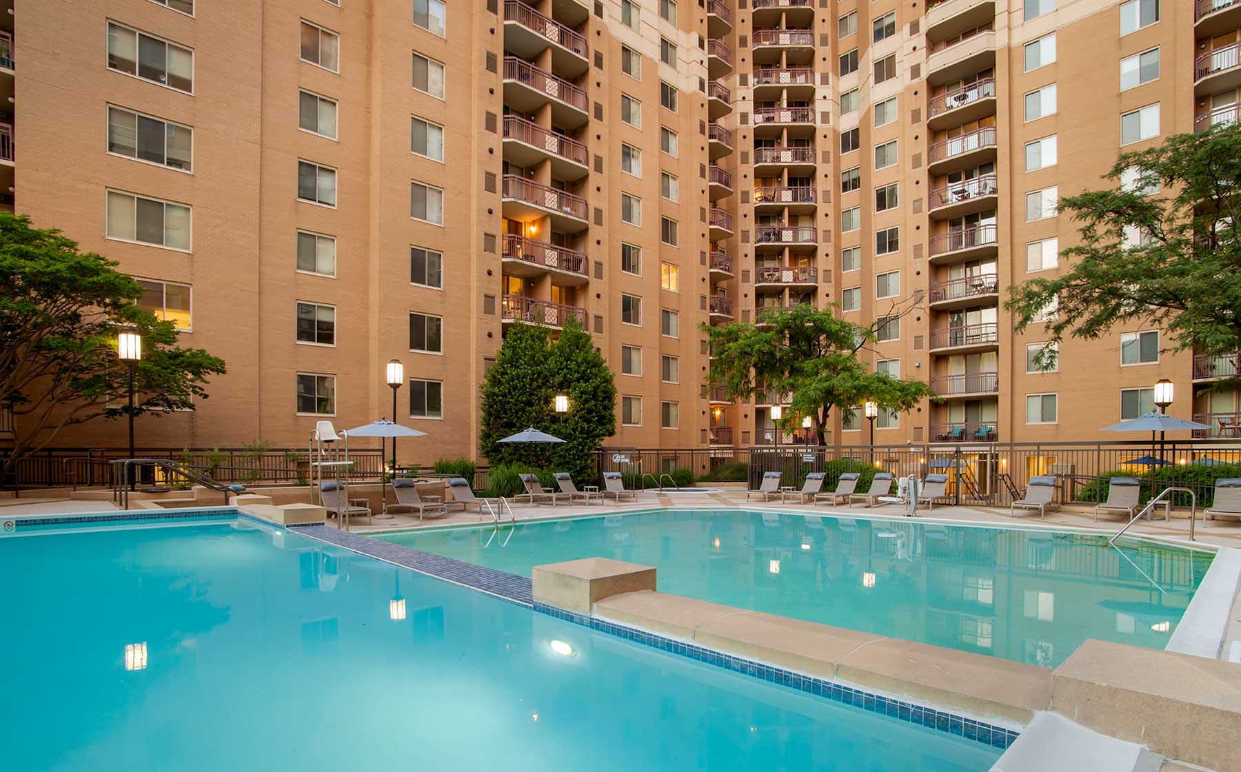 Pool at Avalon Courthouse Place (2 of 3)