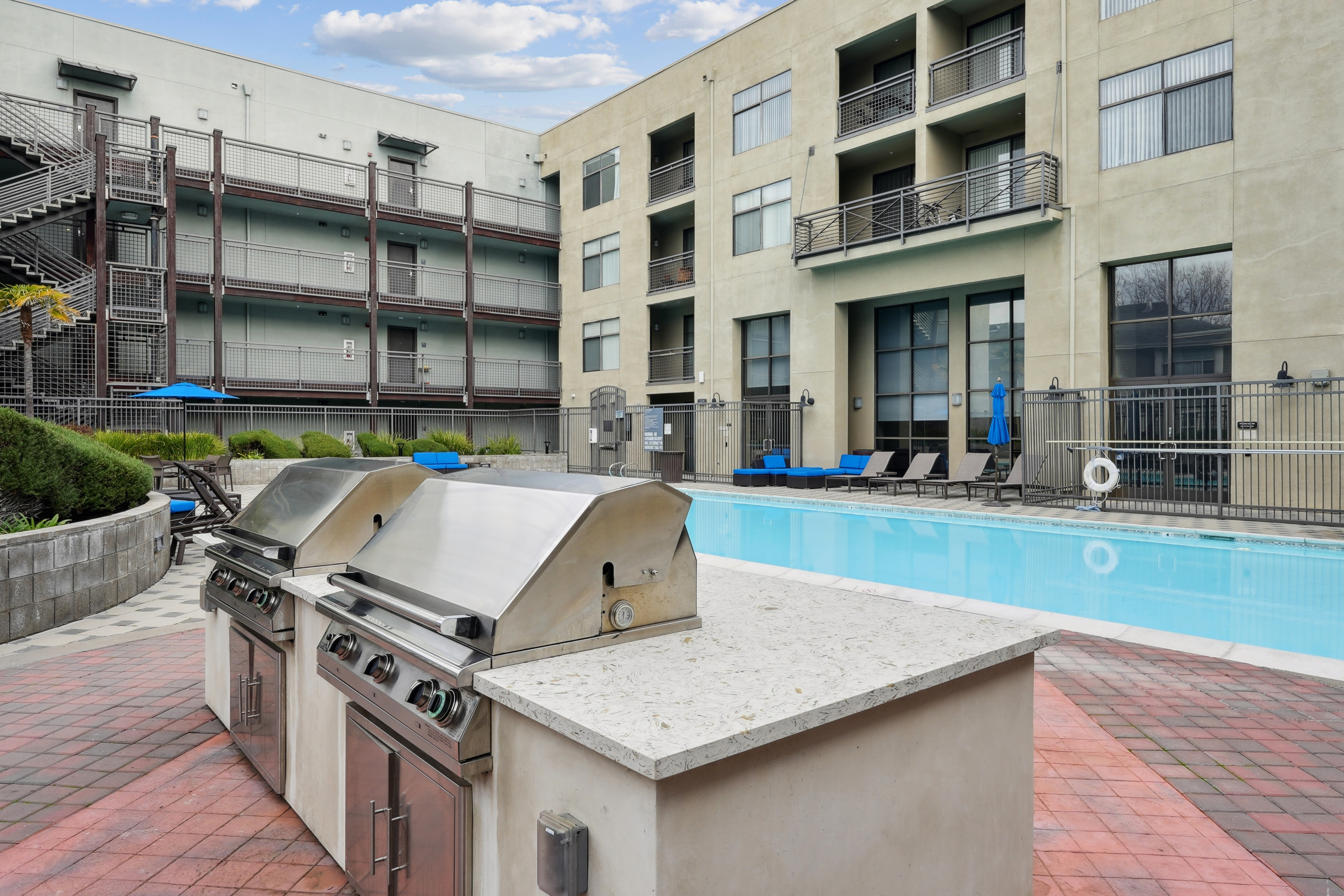 Grill area at Avalon At Cahill Park