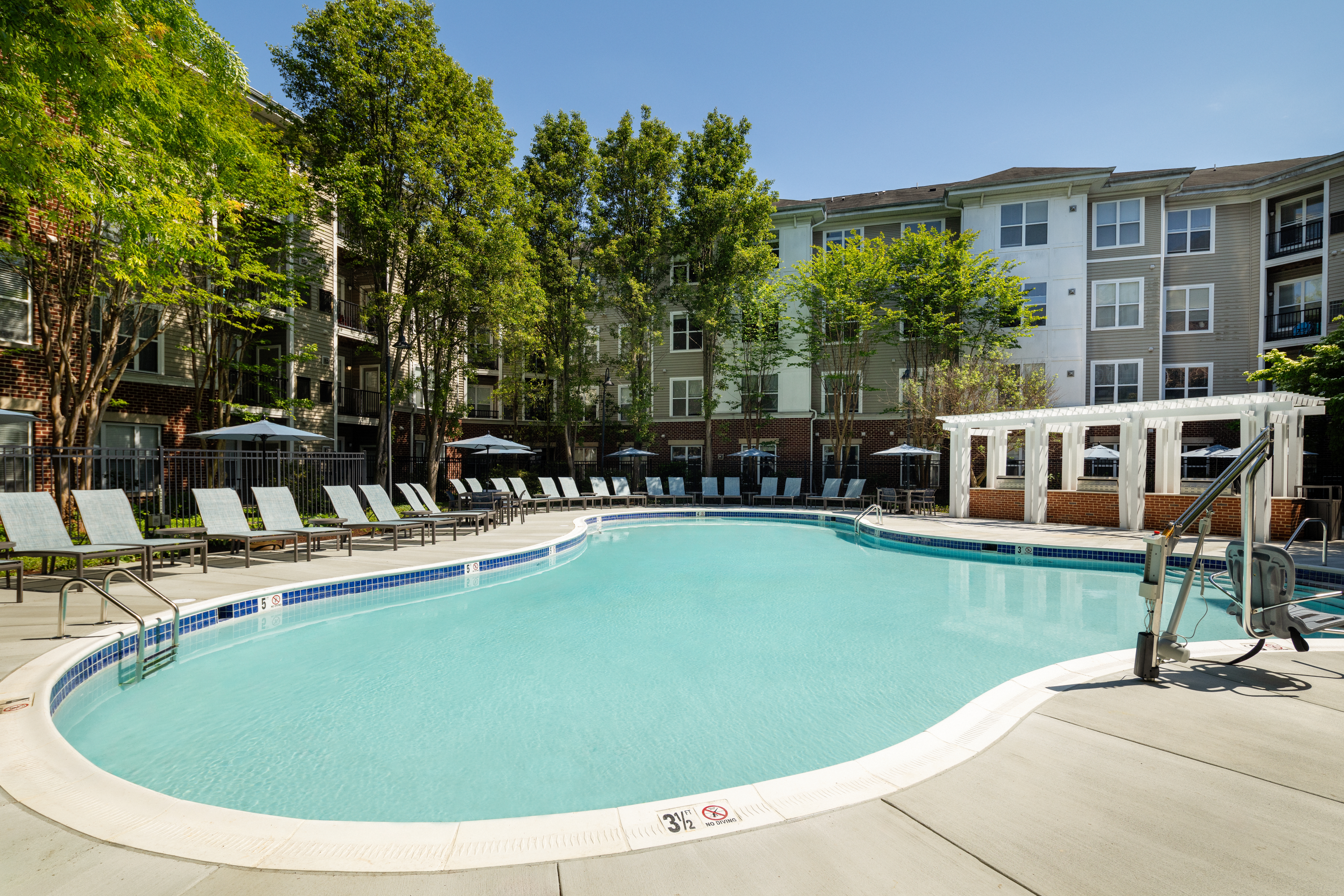 Pool at Avalon At Grosvenor Station (2 of 3)